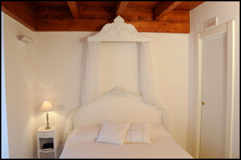 B&B Al Vecchio Borgo 巴列塔 客房 照片